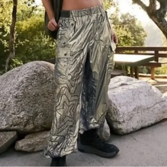 FP MOVEMENT Burst Shine Hike Pants Stars Baggy Metallic NWOT Small - Picture 2 of 2